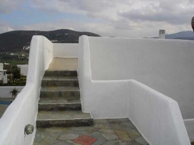 up to the huge sunbath-terrace