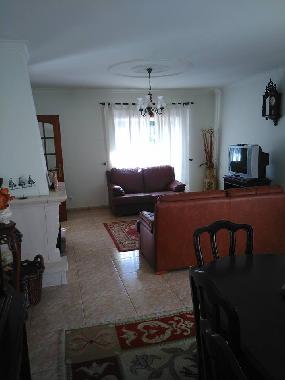 Holiday House in macalhona (Oeste) or holiday homes and vacation rentals