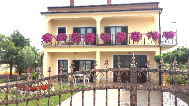 Holiday Apartment in Radovani (Istarska) or holiday homes and vacation rentals