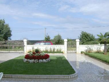 Holiday Apartment in Radovani (Istarska) or holiday homes and vacation rentals