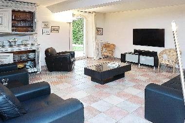 Holiday House in Eygali�res  (Bouches-du-Rh�ne) or holiday homes and vacation rentals