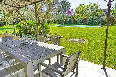 Holiday House in Eygali�res  (Bouches-du-Rh�ne) or holiday homes and vacation rentals