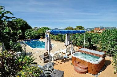 Holiday House in Giens (Var) or holiday homes and vacation rentals