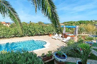 Holiday House in Giens (Var) or holiday homes and vacation rentals