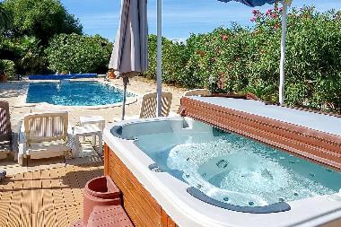 Holiday House in Giens (Var) or holiday homes and vacation rentals