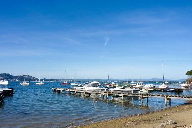 Holiday House in Giens (Var) or holiday homes and vacation rentals