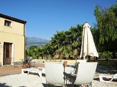 garden of blue apartment