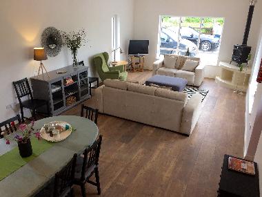 Casa Ceoil - Open plan design with comfortable living spaces.