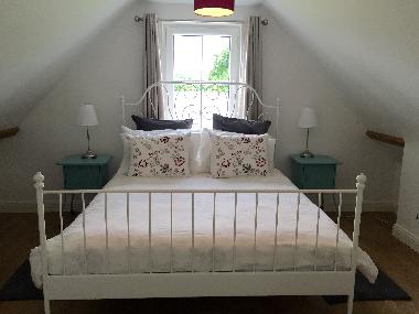 Casa Ceoil - master bedroom with king size double bed.