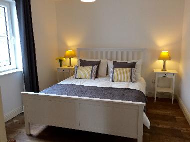 Casa Ceoil - double bedroom with king size double bed.