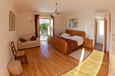 Villa in Sumartin (Splitsko-Dalmatinska) or holiday homes and vacation rentals