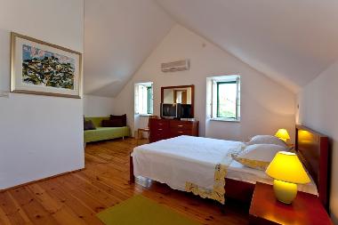 Villa in Sumartin (Splitsko-Dalmatinska) or holiday homes and vacation rentals