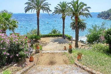 Holiday House in Le Rayol-Canadel (Var) or holiday homes and vacation rentals