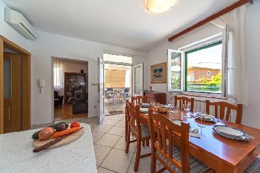 Villa in Dugi Rat (Splitsko-Dalmatinska) or holiday homes and vacation rentals