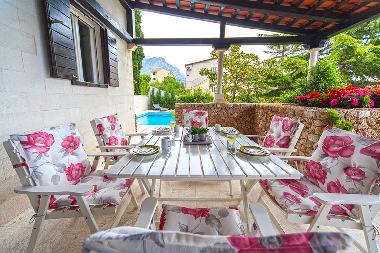 Villa in Baka Voda (Splitsko-Dalmatinska) or holiday homes and vacation rentals