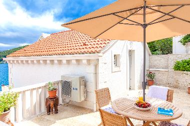 Holiday House in Pučića (Splitsko-Dalmatinska) or holiday homes and vacation rentals