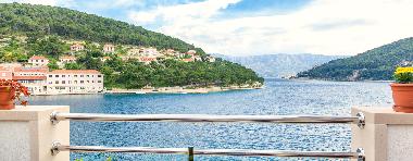 Holiday House in Pučića (Splitsko-Dalmatinska) or holiday homes and vacation rentals