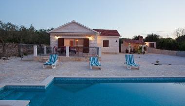 Villa in Mirca (Splitsko-Dalmatinska) or holiday homes and vacation rentals