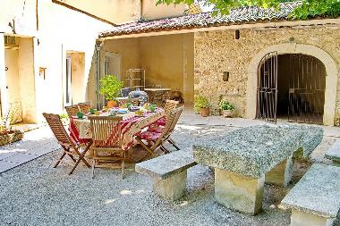 Holiday House in Loriol du Comtat (Vaucluse) or holiday homes and vacation rentals