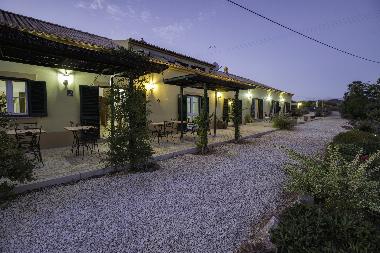 Bed and Breakfast in Silves (Algarve) or holiday homes and vacation rentals