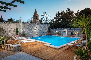 Holiday House in Podgora (Splitsko-Dalmatinska) or holiday homes and vacation rentals