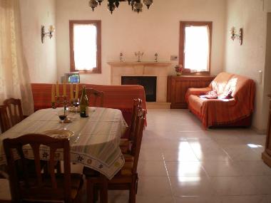 Villa in Jalon (Alicante / Alacant) or holiday homes and vacation rentals