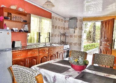 Royal Palm Apartment: Kitchen