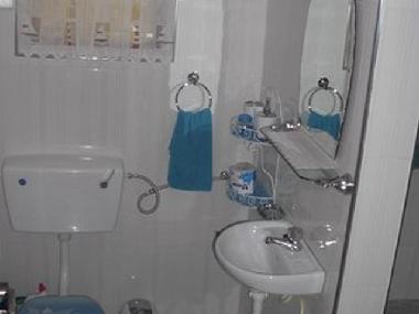 Royal Palm Apartment: WC + Shower