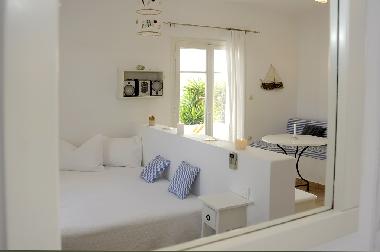 Bed and Breakfast in Milos (Kyklades) or holiday homes and vacation rentals