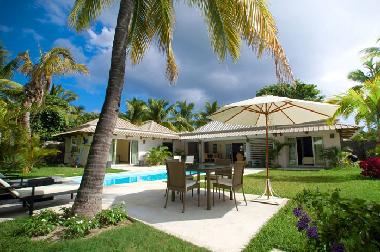 Holiday House in Wolmar (Flacq) or holiday homes and vacation rentals