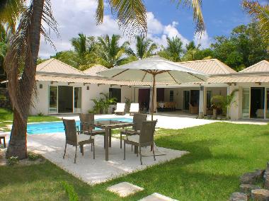 Holiday House in Wolmar (Flacq) or holiday homes and vacation rentals