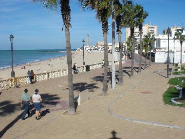 Maritime Promenade and The Regla Beach.