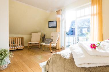 Holiday House in Zingst (Fischland-Dar-Zingst) or holiday homes and vacation rentals
