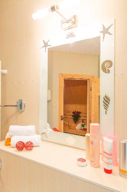 Holiday House in Zingst (Fischland-Dar-Zingst) or holiday homes and vacation rentals