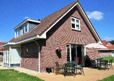 Holiday House in Zeewolde (Flevoland) or holiday homes and vacation rentals