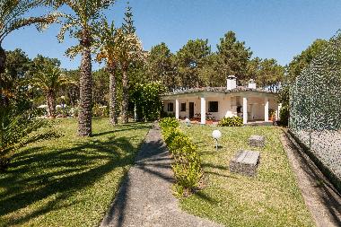 Holiday House in Verdizela (Grande Lisboa) or holiday homes and vacation rentals