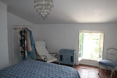 Holiday House in Sant Cinian (H�rault) or holiday homes and vacation rentals