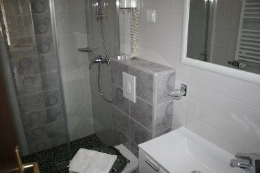 Holiday Apartment in Drasnice (Splitsko-Dalmatinska) or holiday homes and vacation rentals