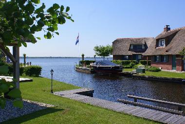 Villa in Wanneperveen (Overijssel) or holiday homes and vacation rentals