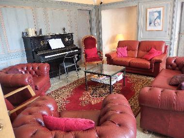 Palace / Castle in Sainte Colombe (Cte-d