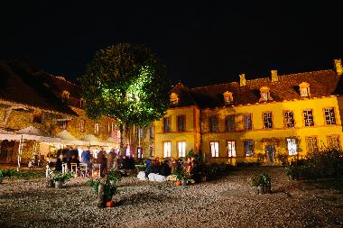 Palace / Castle in Sainte Colombe (Cte-d