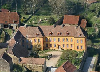 Palace / Castle in Sainte Colombe (Cte-d