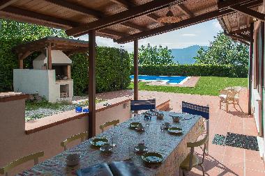 Villa in San Valentino in A.C. (Pescara) or holiday homes and vacation rentals
