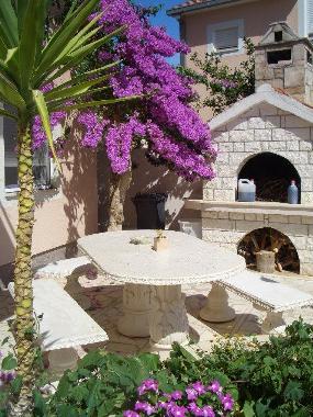 Holiday House in Rogoznica (Sibensko-Kninska) or holiday homes and vacation rentals