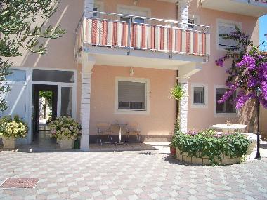 Holiday House in Rogoznica (Sibensko-Kninska) or holiday homes and vacation rentals