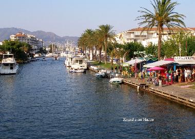 Holiday House in Empuriabrava (Girona) or holiday homes and vacation rentals