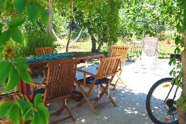 Holiday House in Mali Lukoran (Zadarska) or holiday homes and vacation rentals