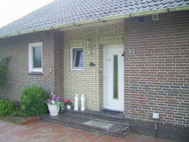 Holiday Apartment in Zetel (Nordsee-Festland / Ostfriesland) or holiday homes and vacation rentals