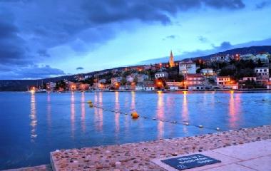 Holiday House in Jadranovo (Primorsko-Goranska) or holiday homes and vacation rentals