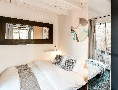 Bedroom 5: with 1 King or 2 Twins